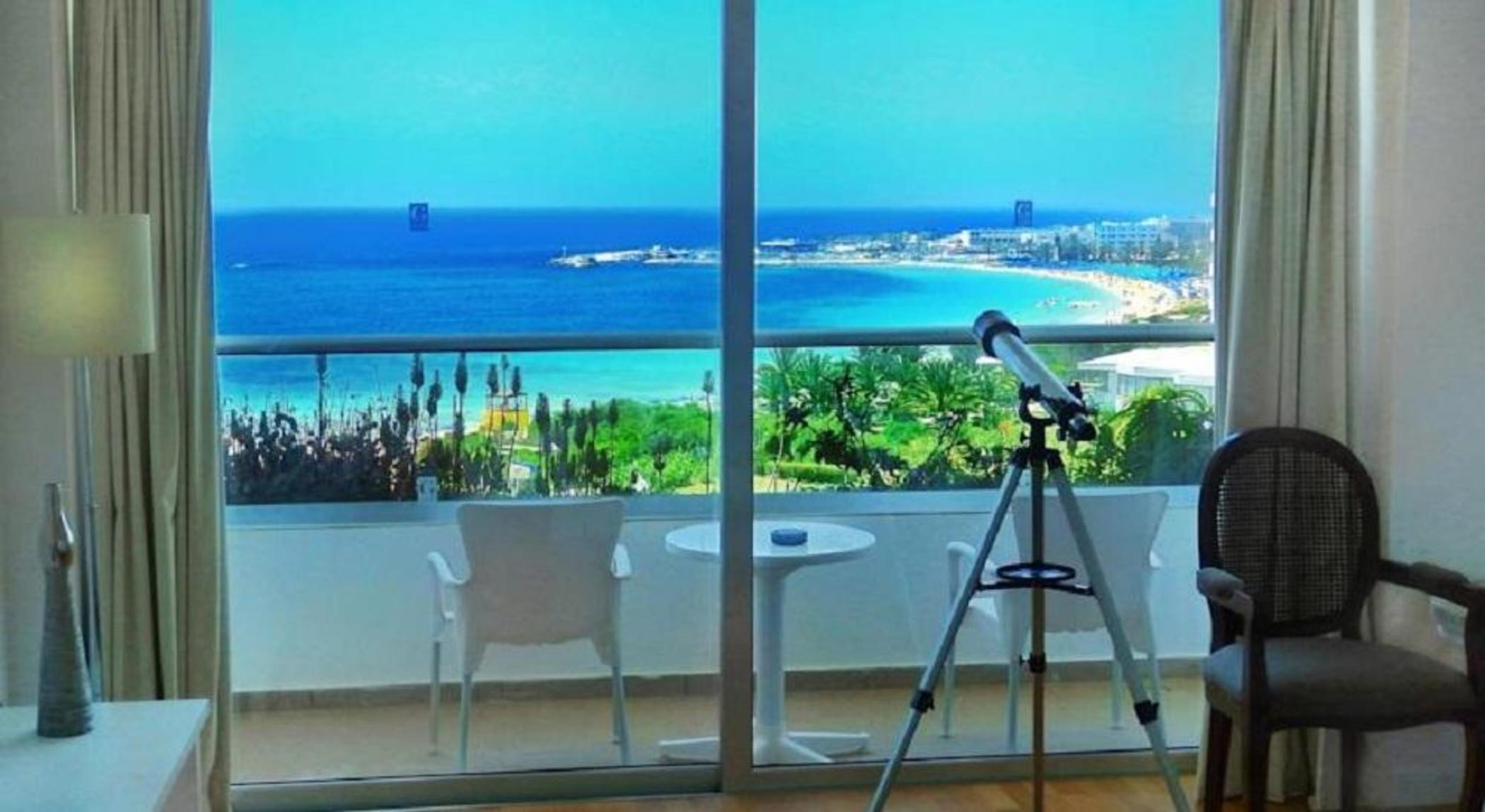 Grecian Sands Semesteranläggning (resort)